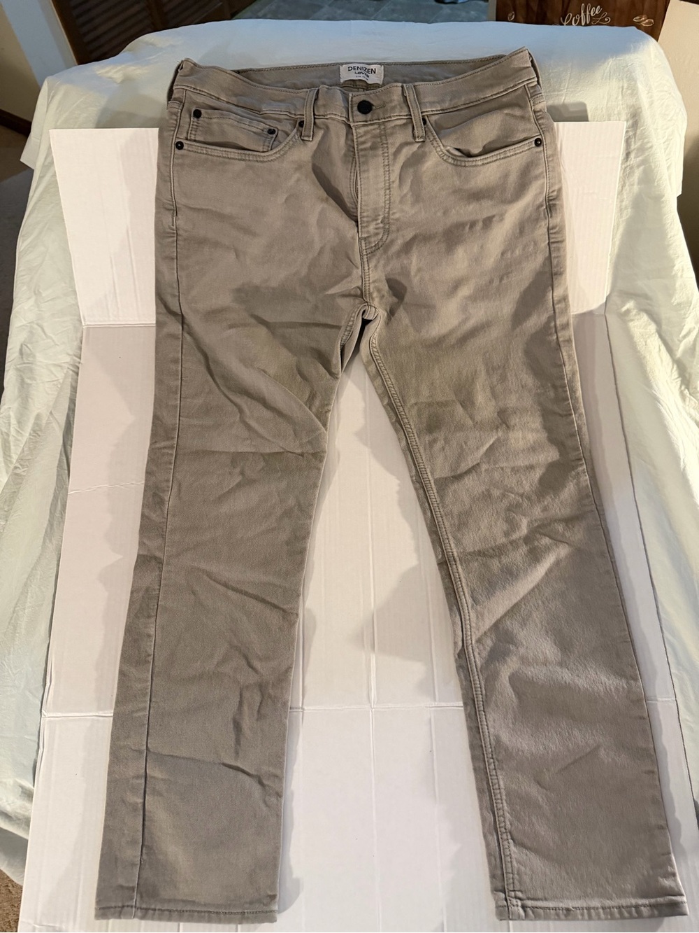 #228 Denizen from Levi's Slim Straight Jeans in Taupe
